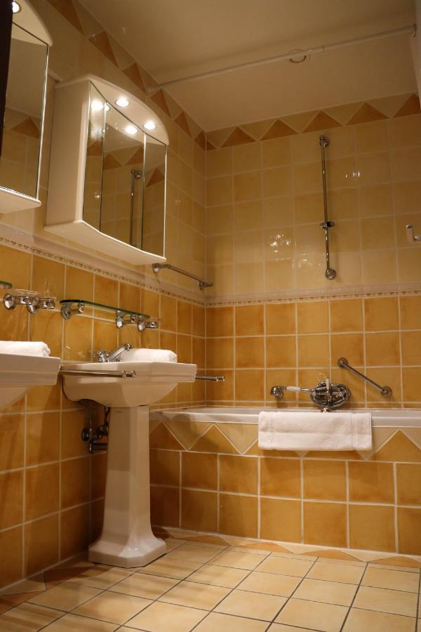 Domaine Mielmont Bed & Breakfast Mazy Bagian luar foto