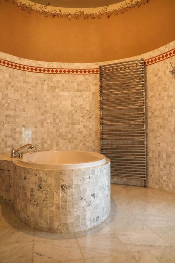 Domaine Mielmont Bed & Breakfast Mazy Bagian luar foto